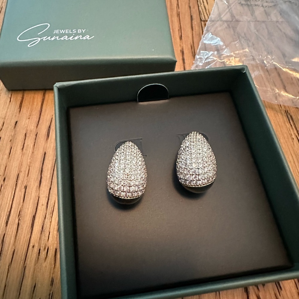 NWT Sunaina‎ Narnia Studs - Picture 2 of 6